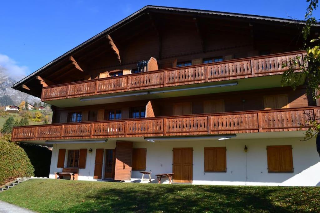 Cozy Apartment In The Heart Of The Alps Chateau-d'Oex Dış mekan fotoğraf